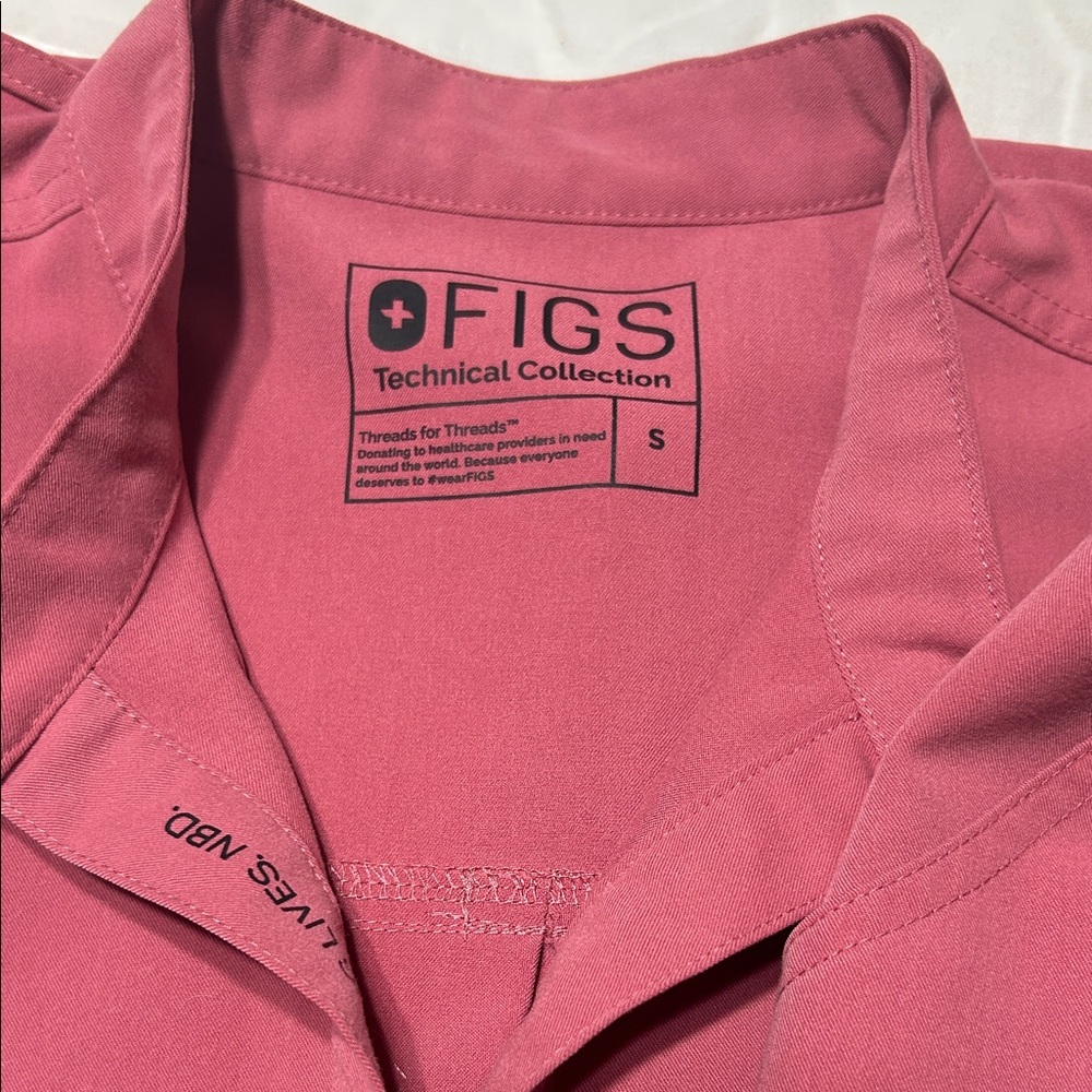 Figs Rose Scrub Top (small) and pants (medium) - Picture 6 of 7